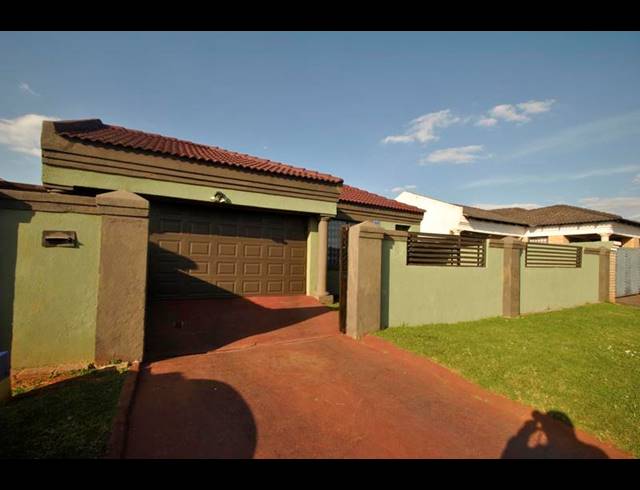 4 BEDROOM HOUSE FOR SALE IN DAWN PARK